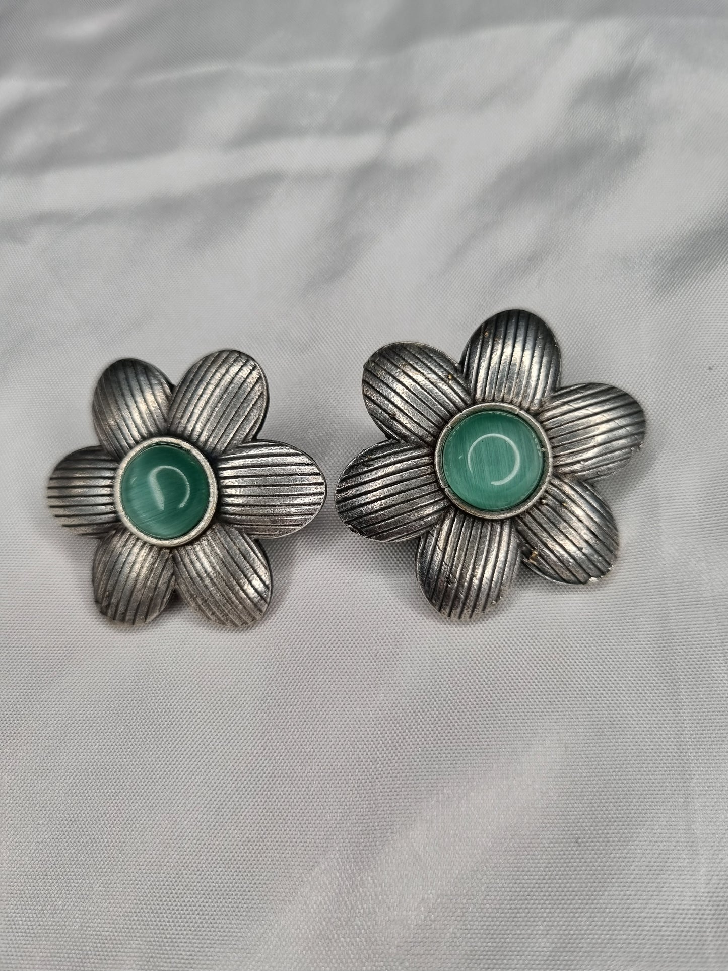 Sajobhi™ Rustic Petal Flower Earrings with Green Gem Accent