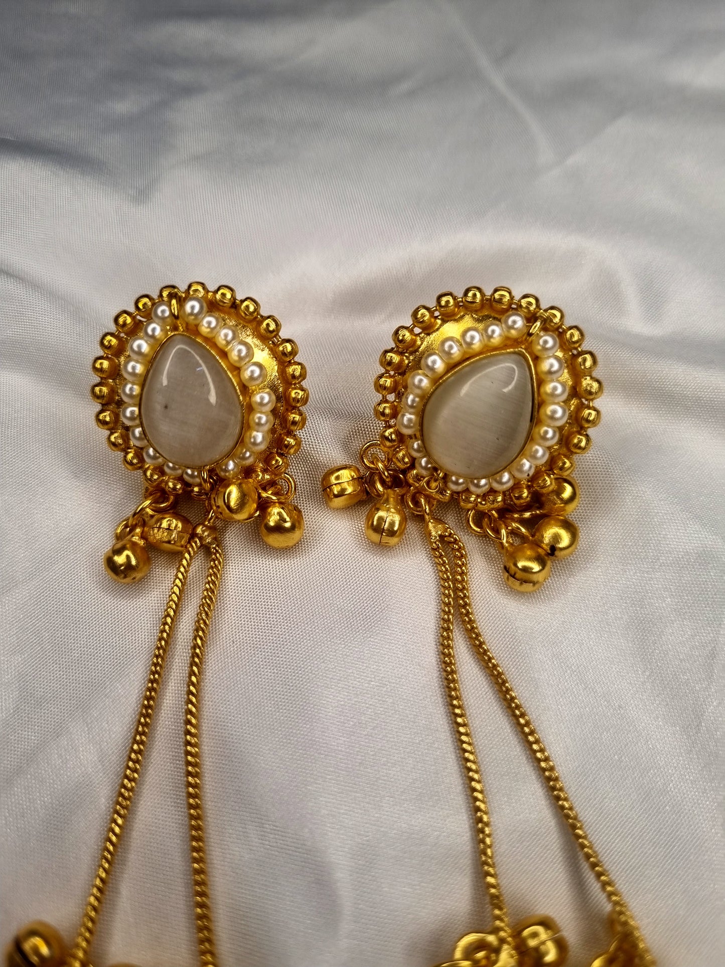 SAJOBHI KASHMIRI TRADITIONAL LONG EARRINGS - Gold Plated Jhumka & Pearl Drops