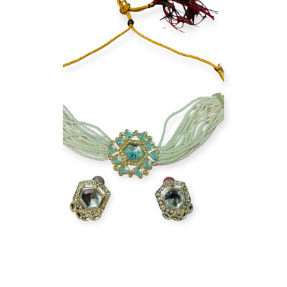 Sajobhi's Kundan Beaded Choker