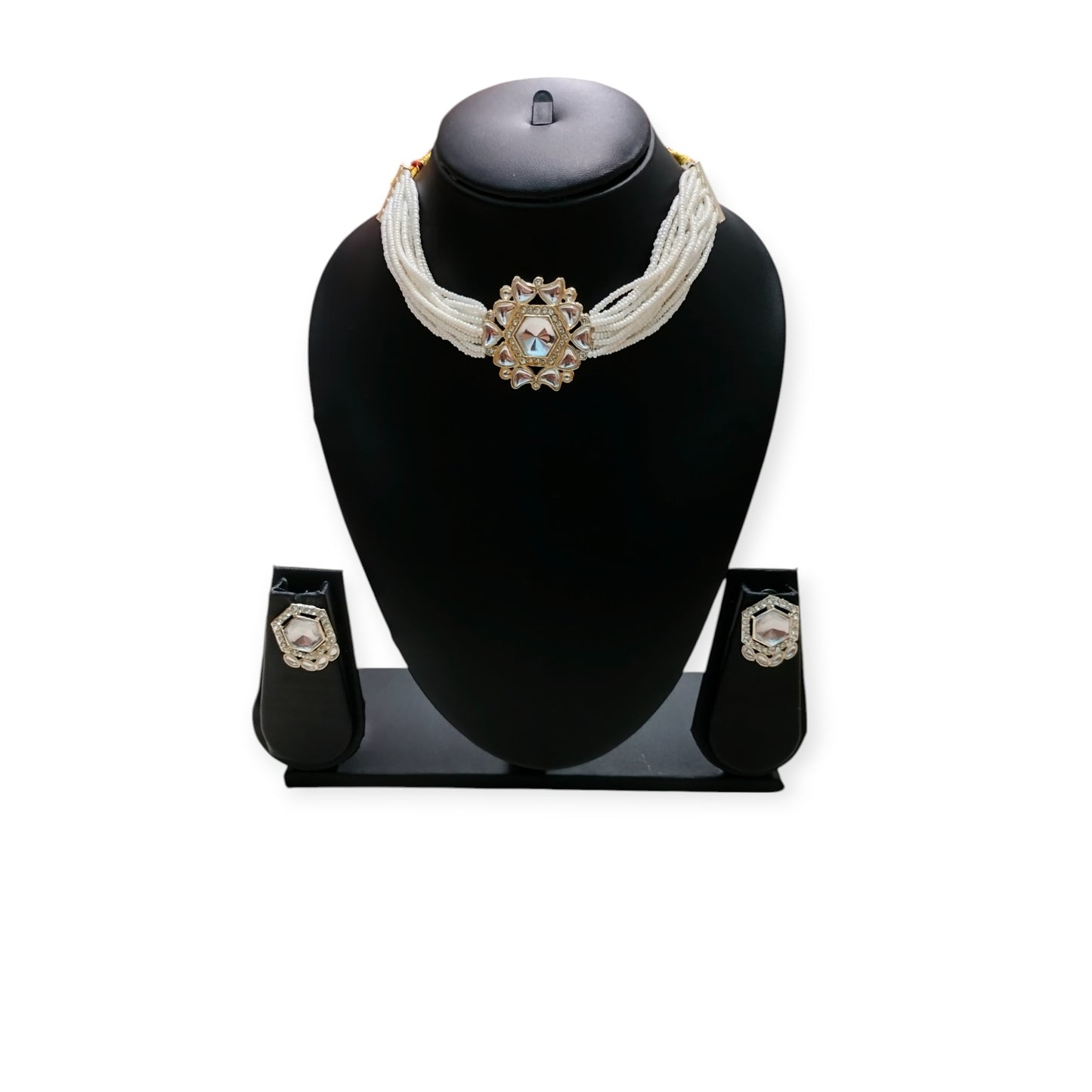 Sajobhi's Kundan Beaded Choker