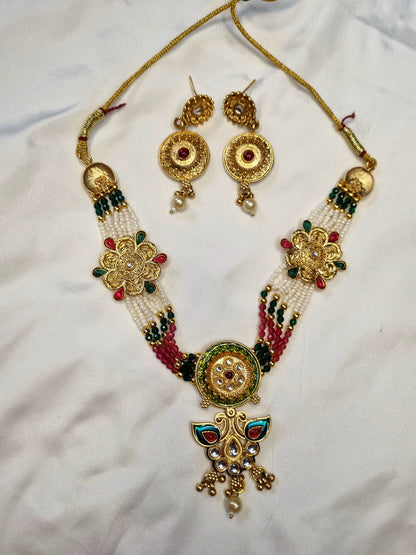 Heer Mirror Charm Necklace Set