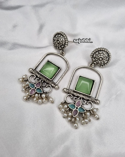 Vintage Green Square Stone Oxidised Earrings with Pearls – Sajobhi